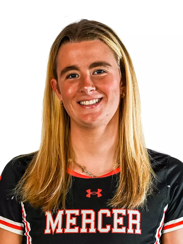 Ellie Foresman headshot