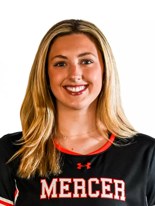 Josie Parrett headshot