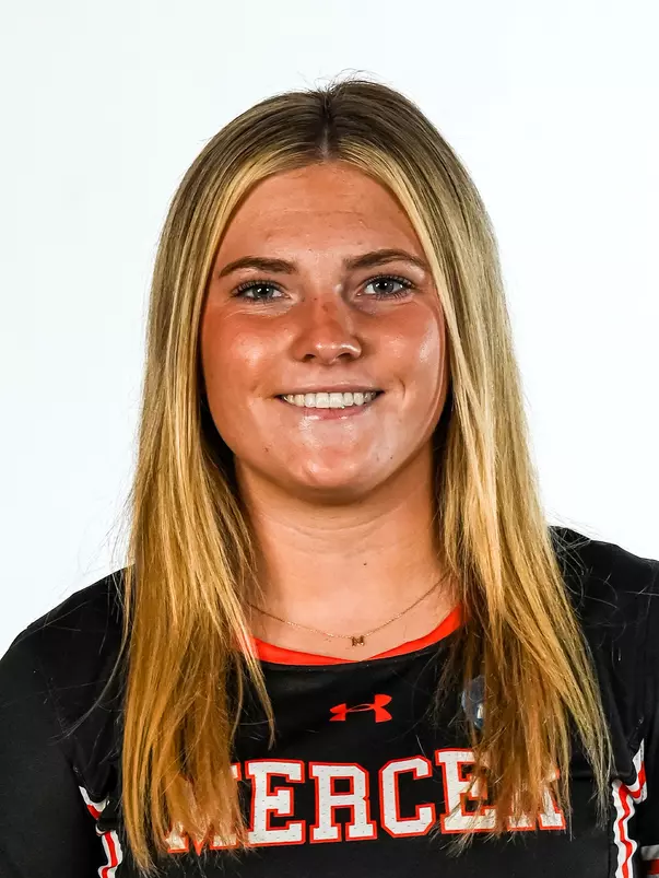 Marley Carfine headshot