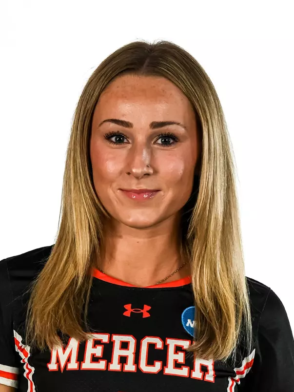 Abbi Rupnow headshot