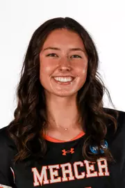 Izzy Parrett headshot