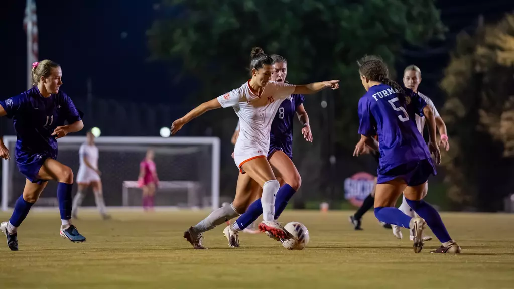 Olivia Bori vs Furman