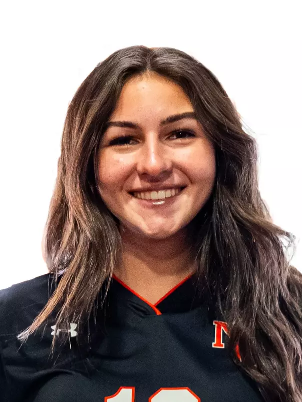 Leah Gionta headshot