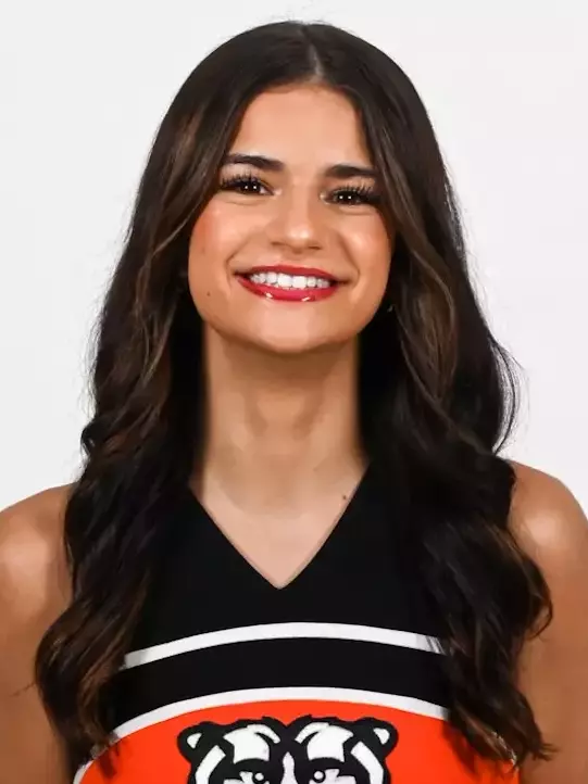 Isabelle Lewis 2026-27 Headshot