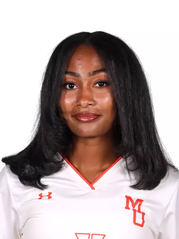 Kelsie Henton headshot