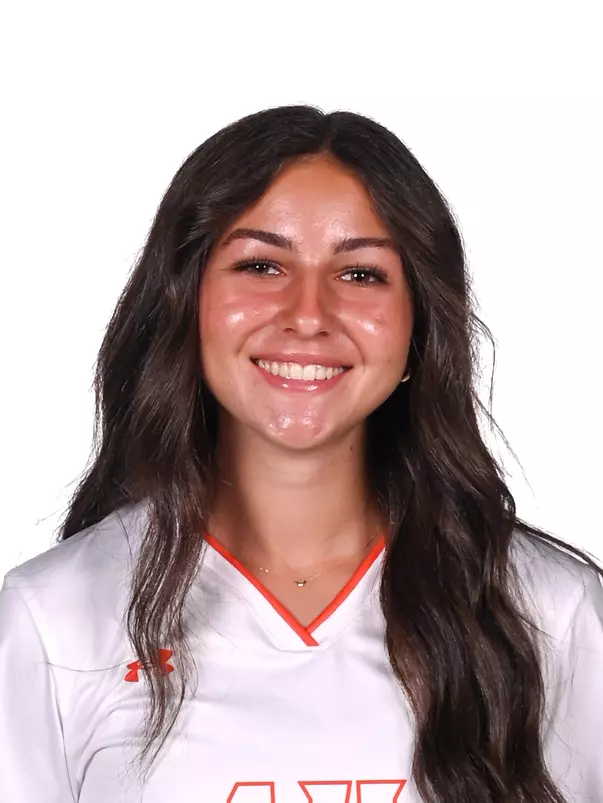 Leah Gionta headshot
