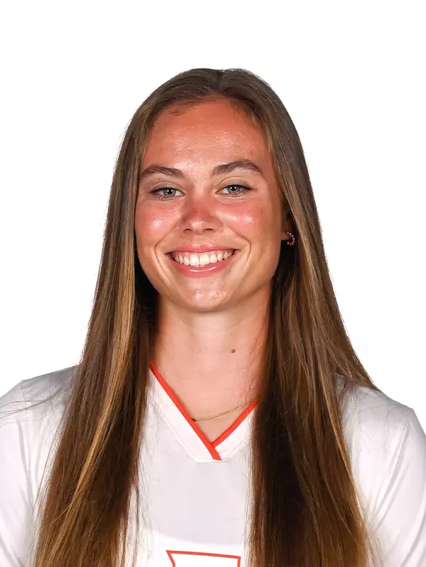 Maya Buhler headshot