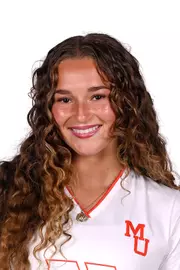 Mia Savarese headshot
