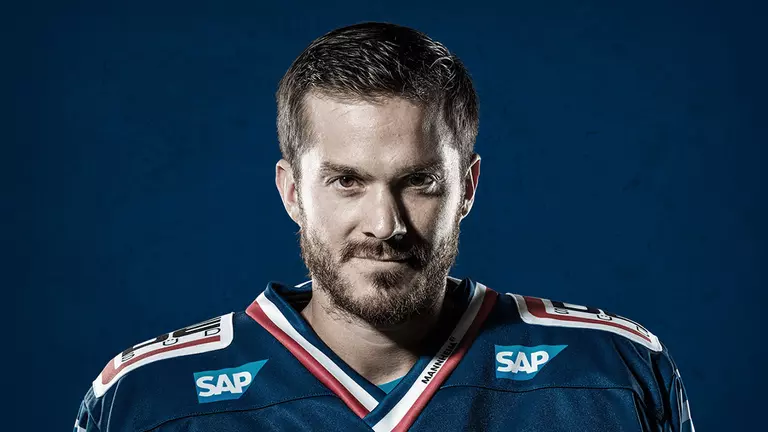 U-M Alum Kolarik Named to USA Olympic Men's Ice Hockey Roster