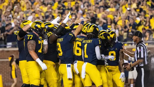 Visual Recap: #4 U-M 56, Hawai'i 10