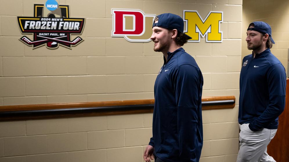Ice Hockey Arrives at Frozen Four