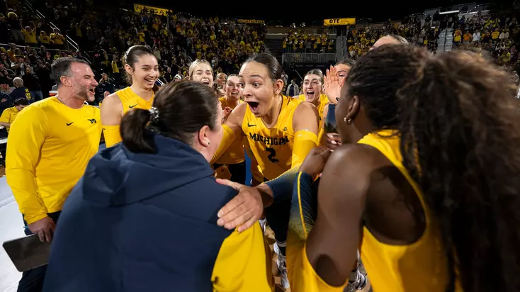 Volleyball Highlights vs. Michigan State (Nov. 16)