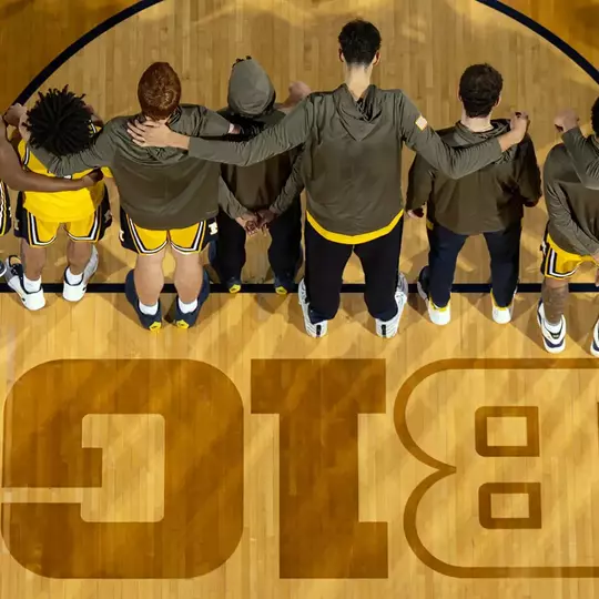 Men's Basketball Pregame Lineup