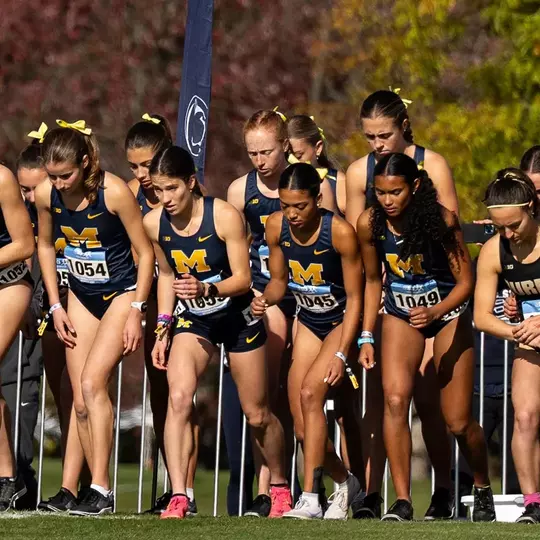 Women's Cross Country at the Start Line