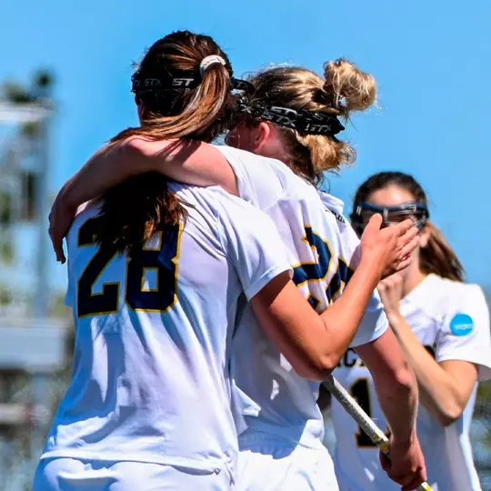 Ava Class, left, and Calli Norris