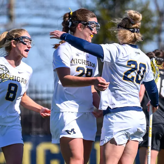 Peyton Shreves, Calli Norris, Ava Class