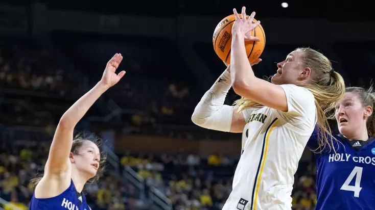 Women's Basketball Highlights vs. Holy Cross (March 20)