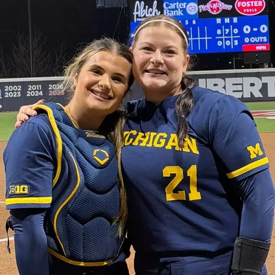 From left: Lilly Vallimont, Kat Meyers (Lew Porchiazzo)