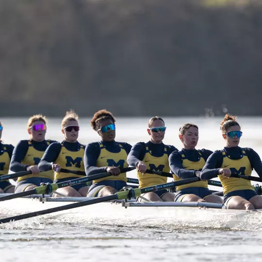 Michigan row team at home at Belleville Lake