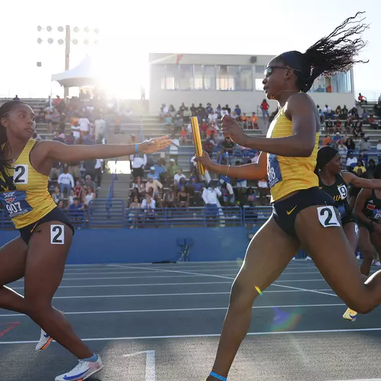 Sidney Green, left, and Trinity Henderson
