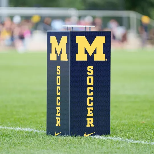 Men's soccer block M and Nike
