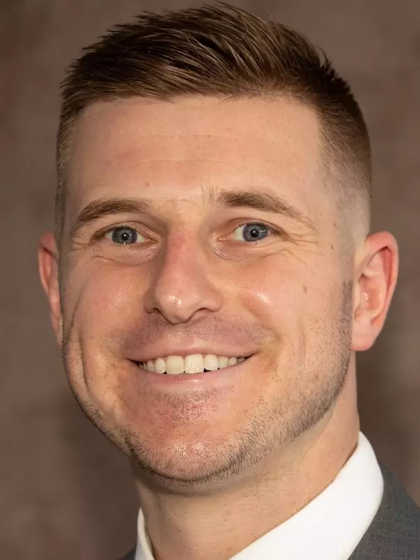 D1319 Mens Basketball Portraits & Groups