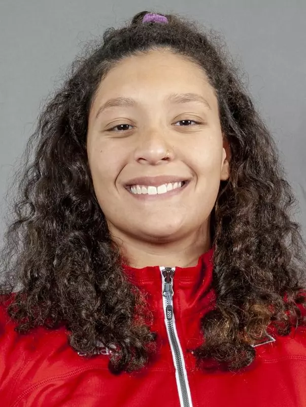 Camila Mello Headshot