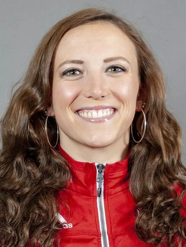 Ella Moynihan Headshot