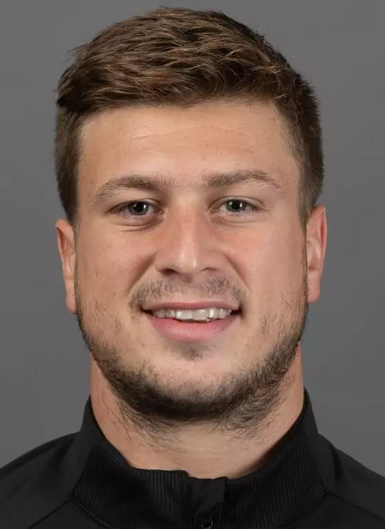 D0420 Football Portraits