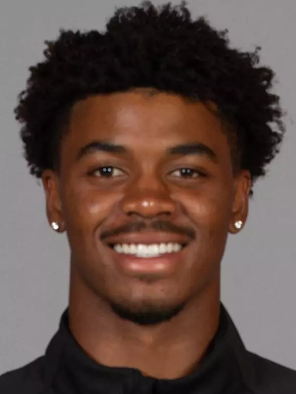 D0721 Football Portraits & Social Media