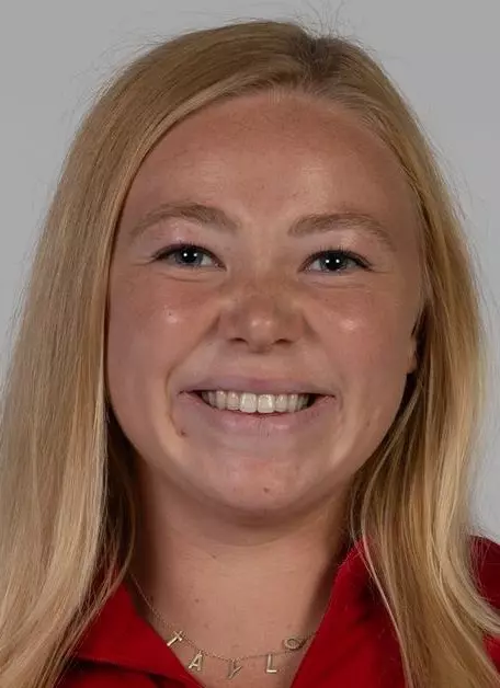 D0822 Field Hockey Portraits & Social Media