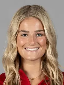 D0524 Field Hockey Head shot posed action social