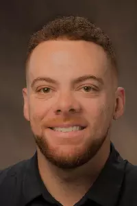 cross country track De'Sean Turner headshot