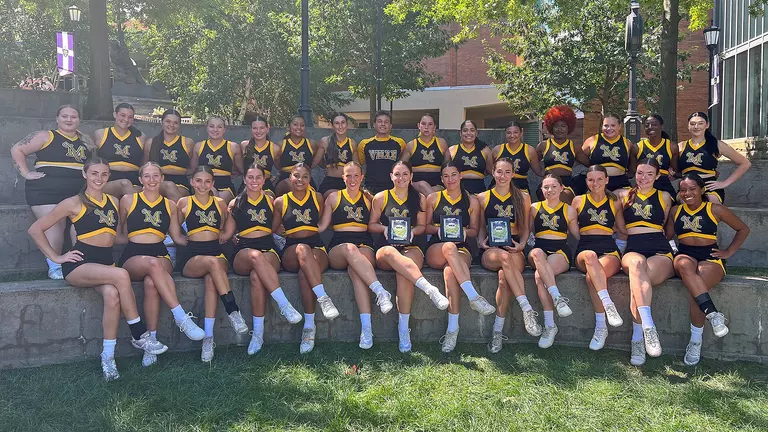 'Ville cheerleaders place second in team competition