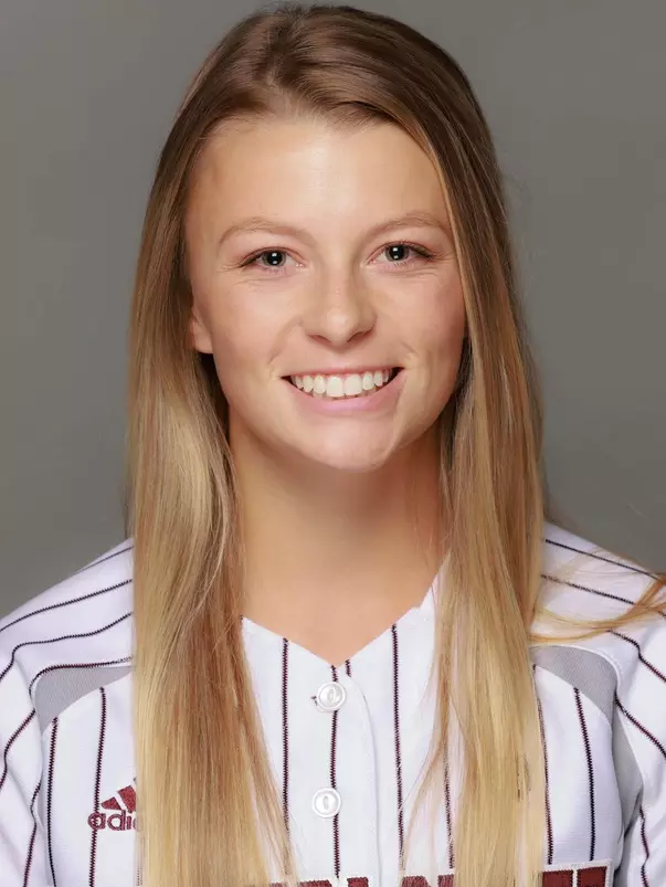Kim DeBold 2022 Headshot
