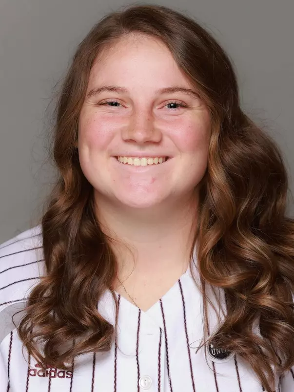 Tess Weakley 2022 Headshot
