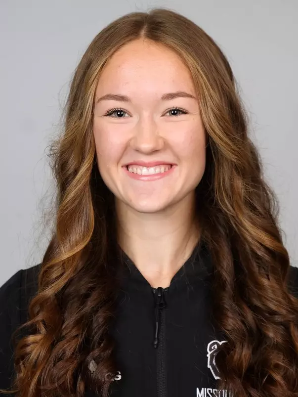 Track and Field portraits on November 16, 2022. Kevin White/Missouri State University