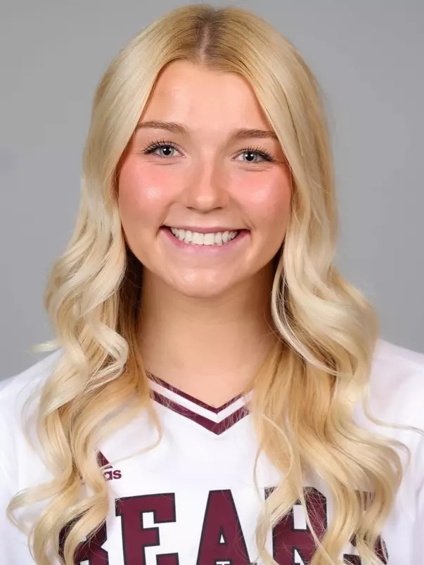 Softball portraits on November 16, 2022. Kevin White/Missouri State University