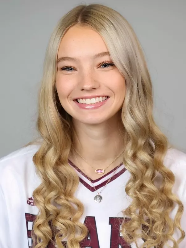 Softball portraits on November 16, 2022. Kevin White/Missouri State University