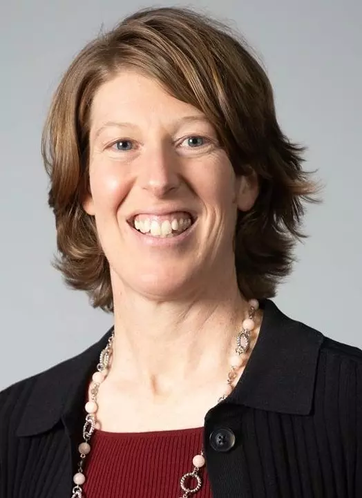 Beth Cunningham Head Shot