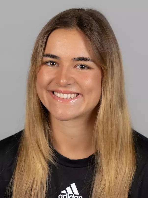 Juliette Robinson Headshot