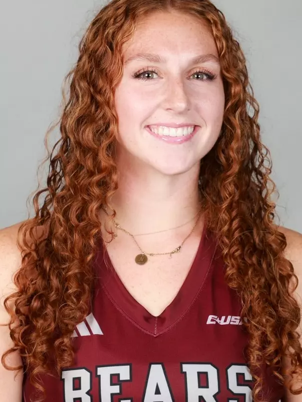 Amanda Cleary headshot