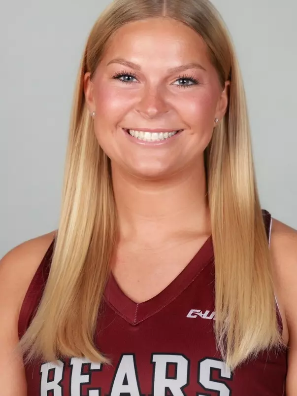 Brooke Plessner headshot