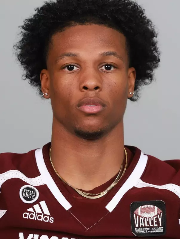 Football fall 2023 portraits at Plaster sport Complex on April 28, 2023. Kevin White/Missouri State University