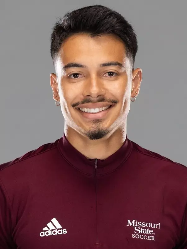 Alejandro Lopez Headshot