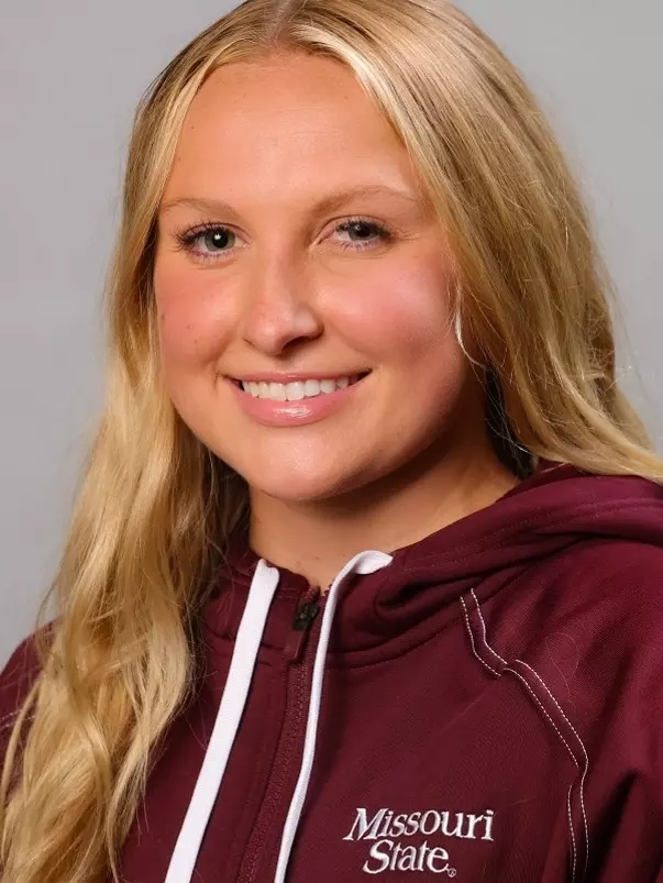 Ainsley Krug headshot