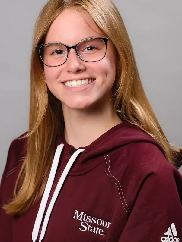 Caitlyn Friebe headshot