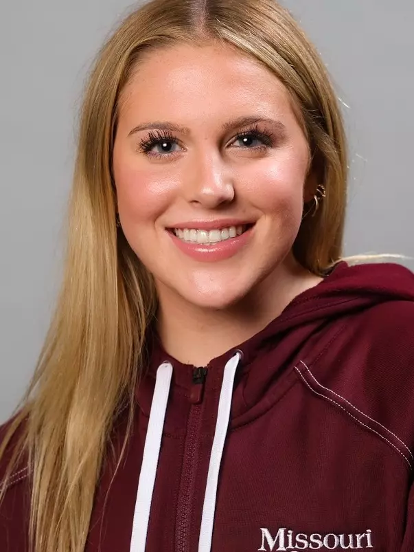 Cameryn Johnson headshot