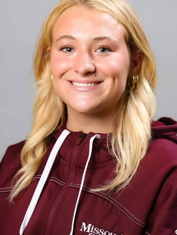 Grace Robbins headshots