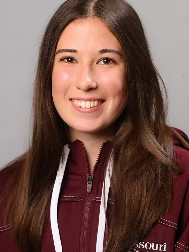 Kennedy Grosklaus headshot